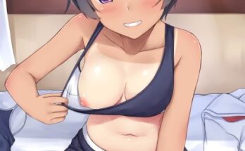 gyaru-showing-of-her-tan-lines.jpg